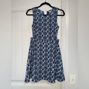 H&M Blue and White Patterned Top